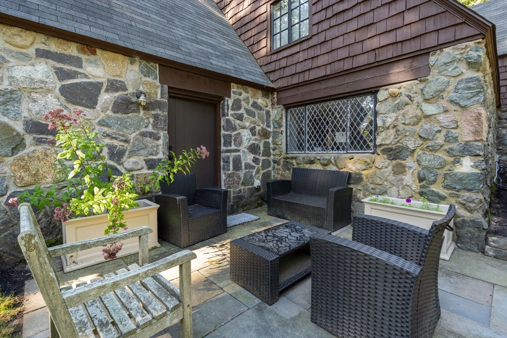 1 Aberdeen Road Weston, MA 02493 - Photo 24 of 28