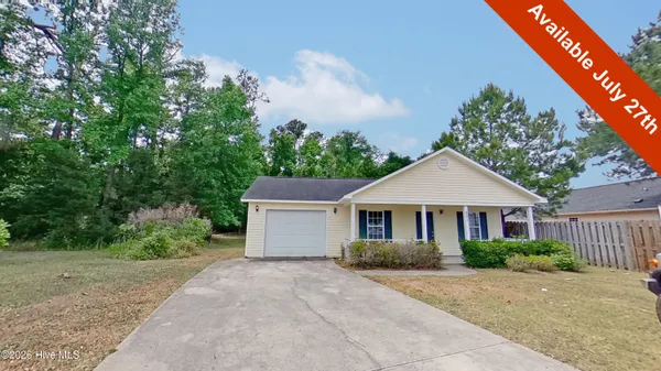 $1,925 | 627 Tabor Lane, Wilmington, NC 28405