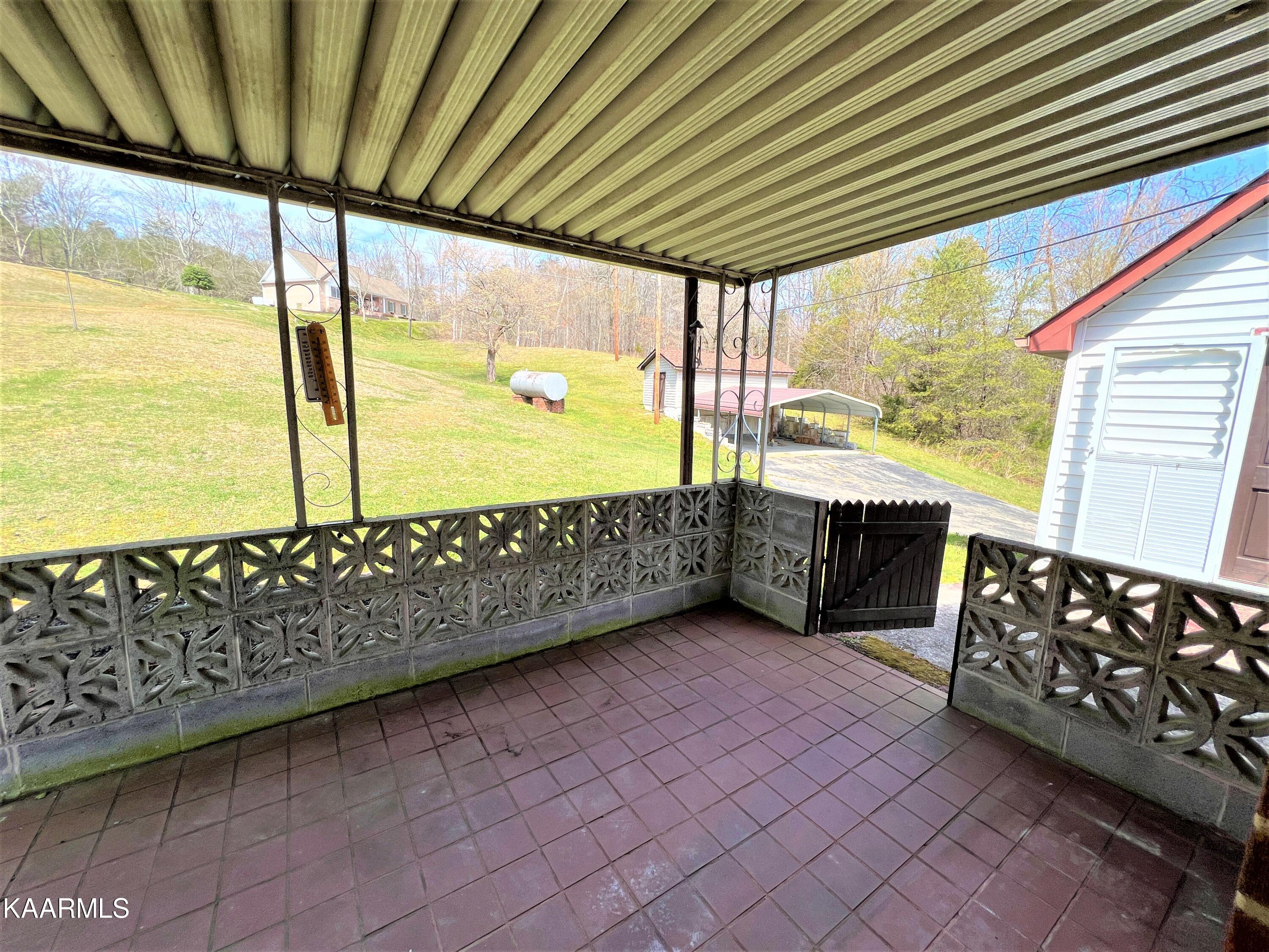 207 Duncan Road Clinton, TN 37716 - Photo 26 of 41 IMG_7308