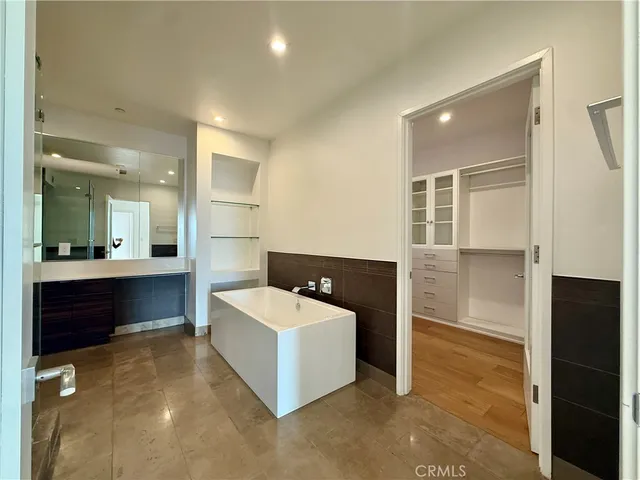 $5,000 | 1035 Figueroa Terrace, Unit 4, Los Angeles, CA 90012