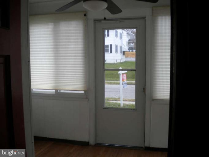 5527 Ashbourne Road Halethorpe, MD 21227 - Photo 3 of 30 a view of an entryway