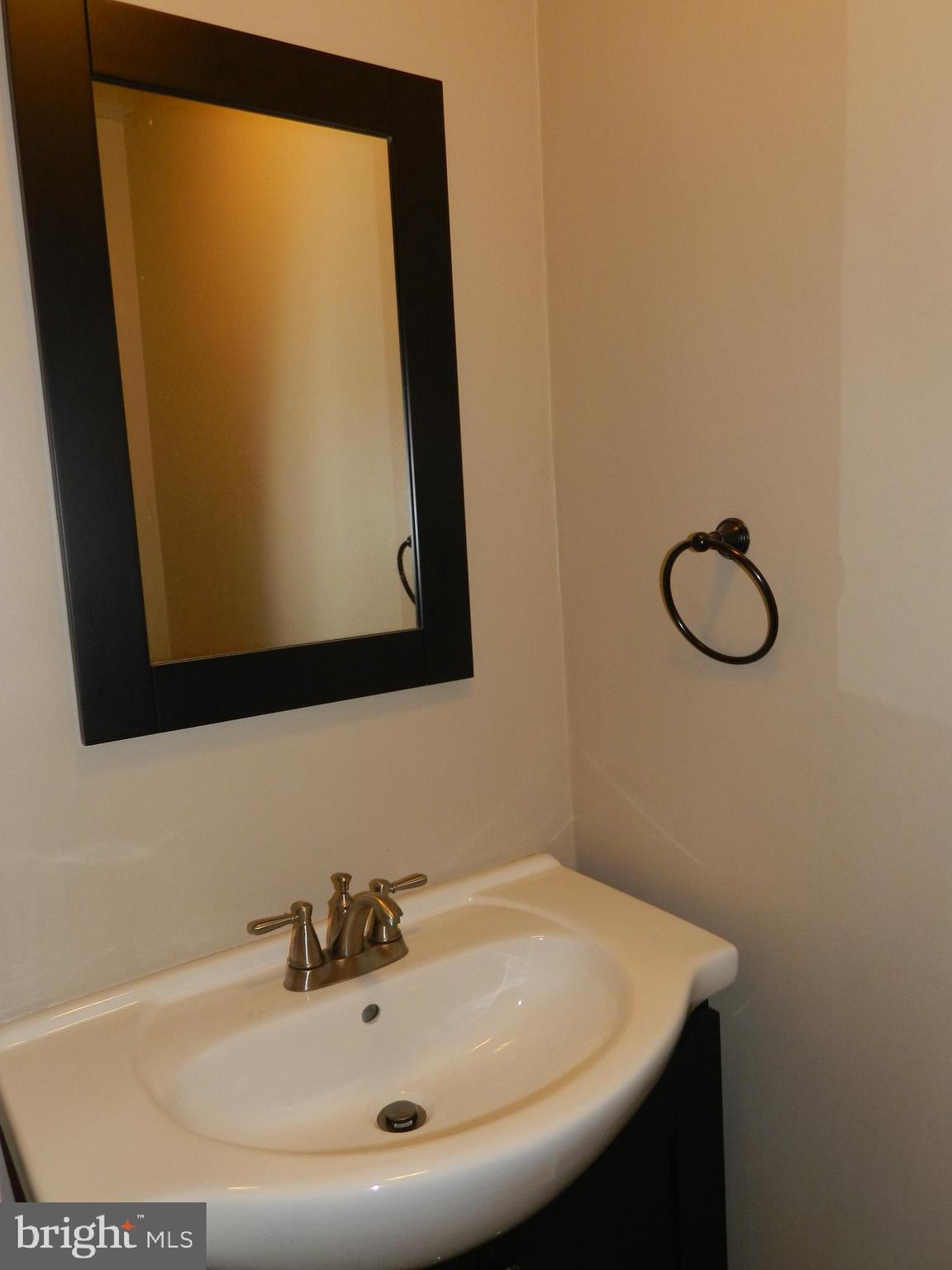 9676 Basket Ring Road Columbia, MD 21045 - Photo 4 of 29 Fir