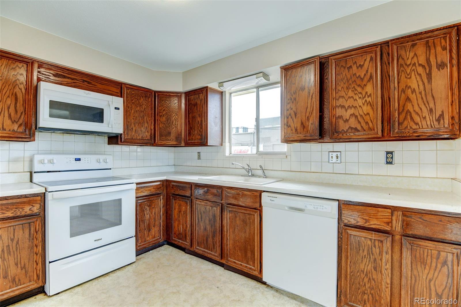 3385 Wright Street Wheat Ridge, CO 80033 - Photo 10 of 33 Gallery Image 10