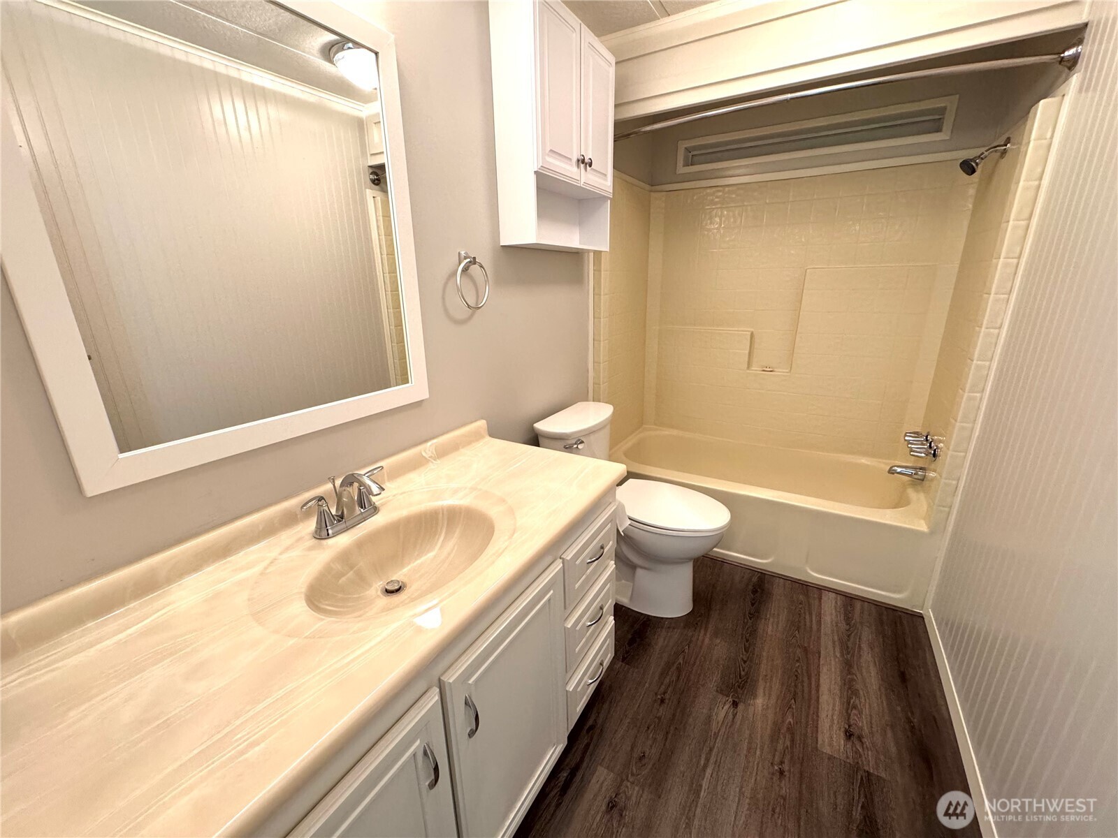 1218 South 3rd Street Dayton, WA 99328 - Photo 20 of 23 a bathroom with a sink a toilet and shower