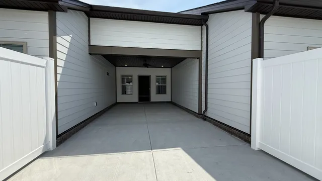 a view of a garage