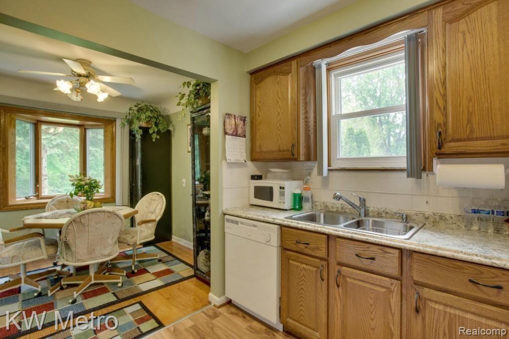 3361 Culbertson Avenue Rochester Hills, MI 48307 - Photo 10 of 25
