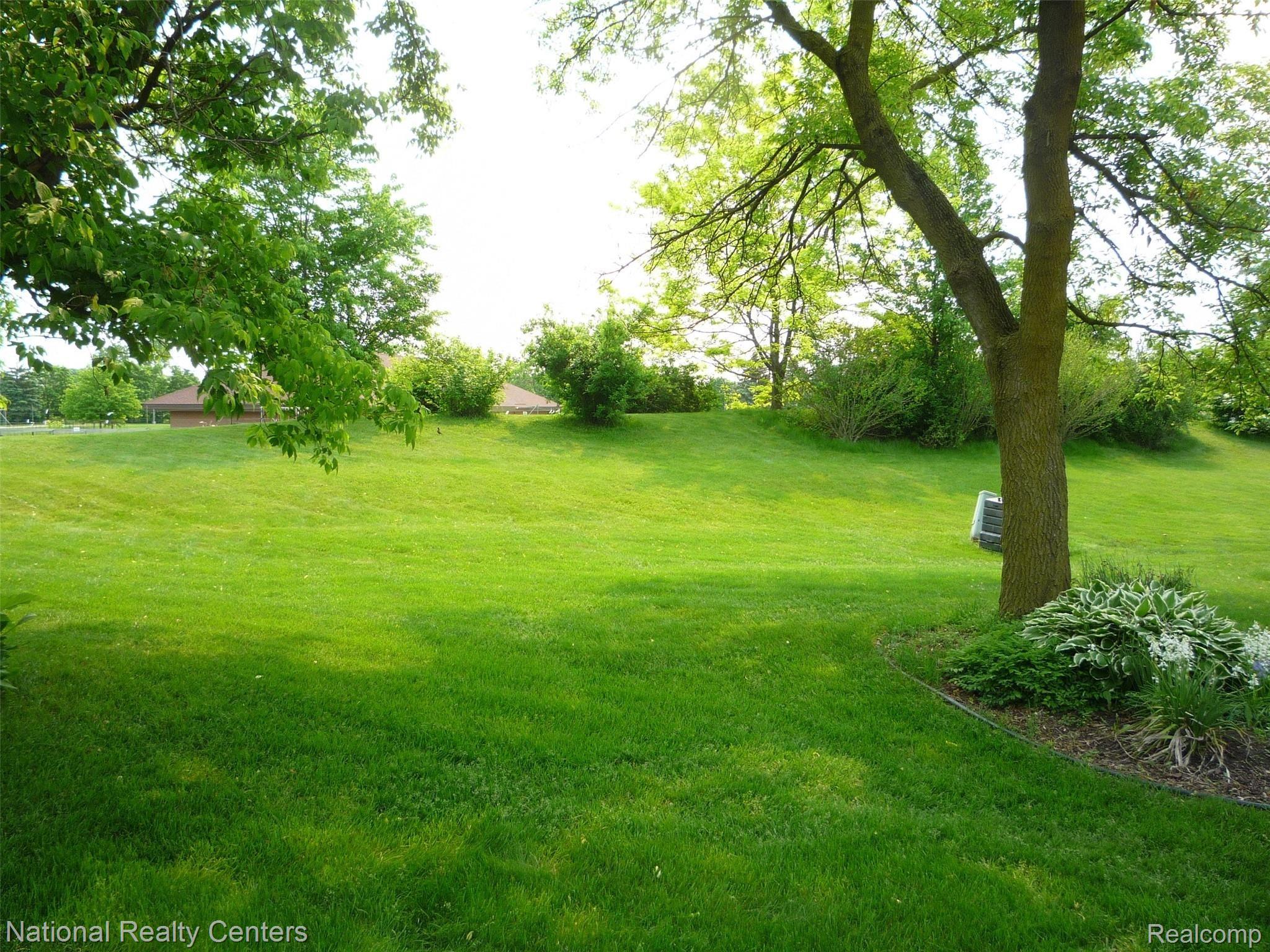 6886 Kennesaw Road Canton, MI 48187 - Photo 26 of 27 P1050528.JPG