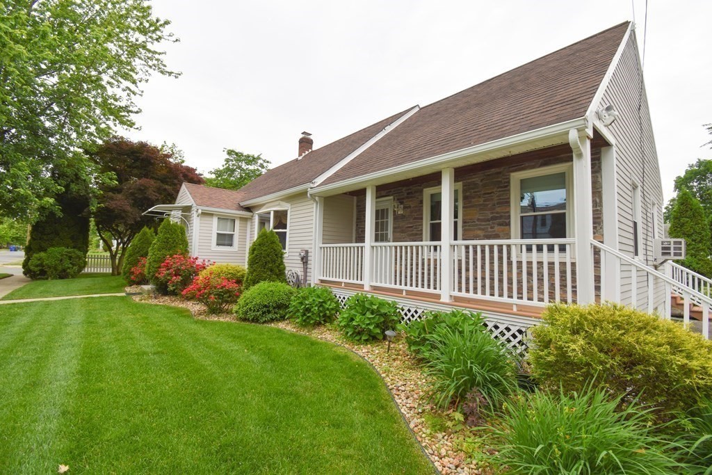67 Athol Street Springfield, MA 01107 - Photo 4 of 40 Gallery Image 4