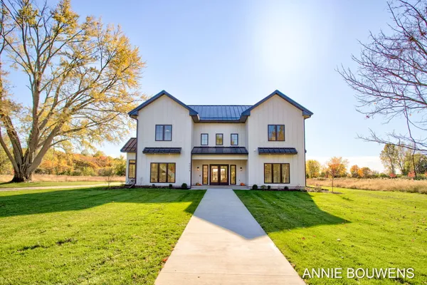 $1,090,000 | 6008 Hidden Crk Trail, Hamilton, MI 49419