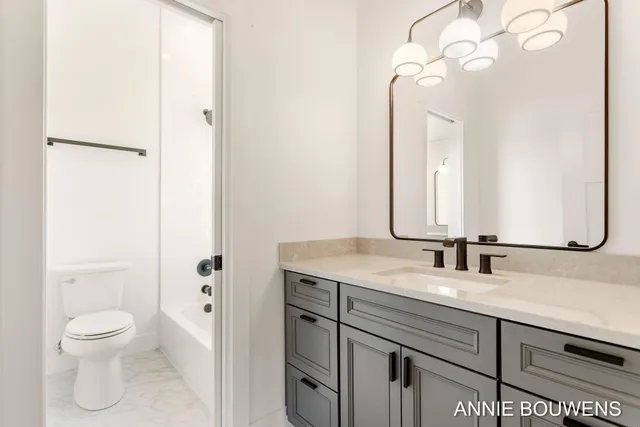 $1,090,000 | 6008 Hidden Crk Trail, Hamilton, MI 49419