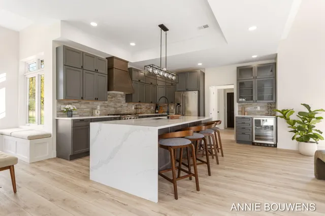 $1,090,000 | 6008 Hidden Crk Trail, Hamilton, MI 49419