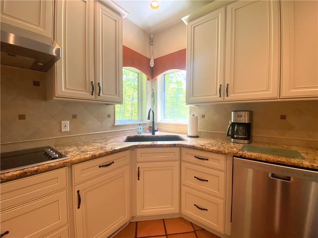 160 Rudder Road Ligonier, PA 15658 - Photo 6 of 25 Gallery Image 6