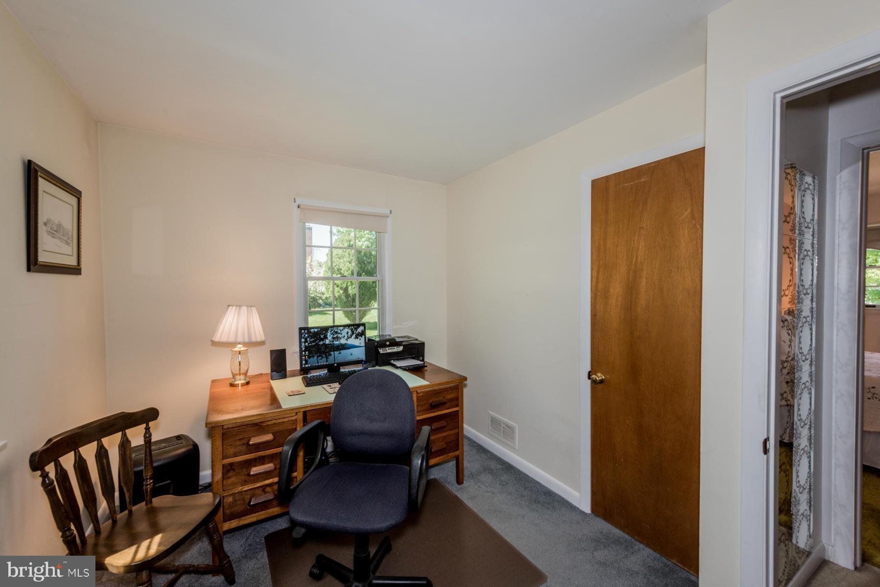 4842 Rollingtop Road Ellicott City, MD 21043 - Photo 17 of 28 Bedroom