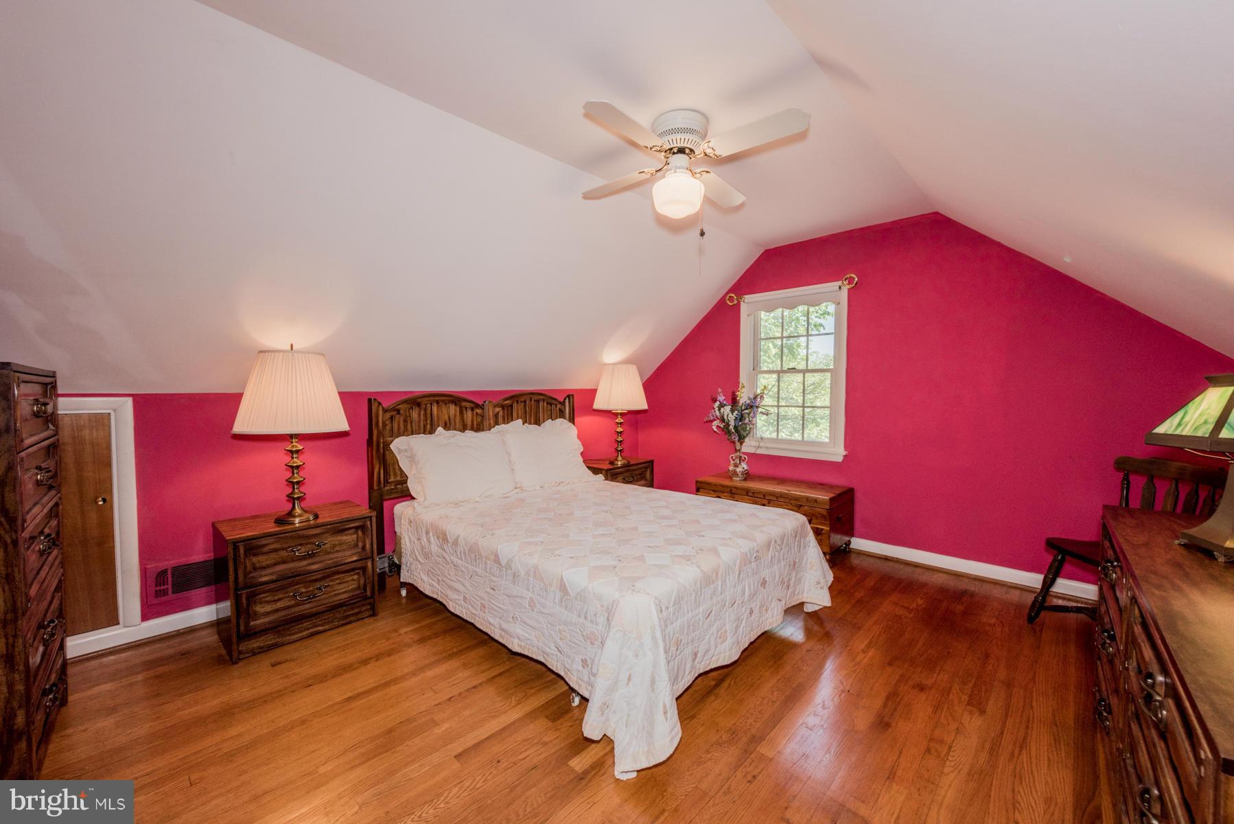 4842 Rollingtop Road Ellicott City, MD 21043 - Photo 23 of 28 Bedroom