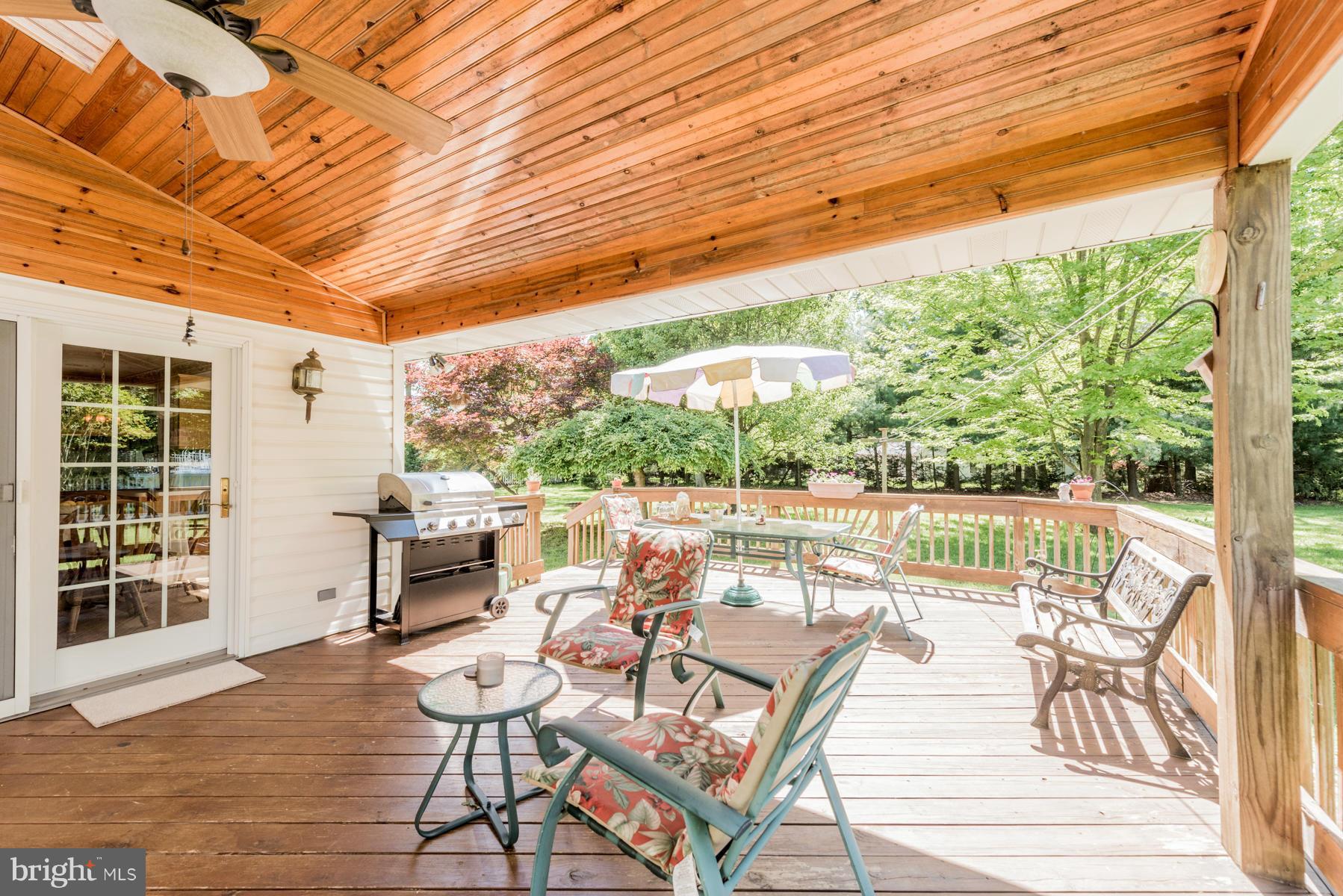 4842 Rollingtop Road Ellicott City, MD 21043 - Photo 27 of 28 Deck