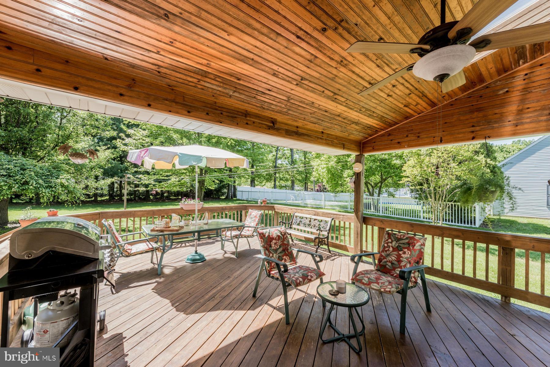 4842 Rollingtop Road Ellicott City, MD 21043 - Photo 4 of 28 Deck
