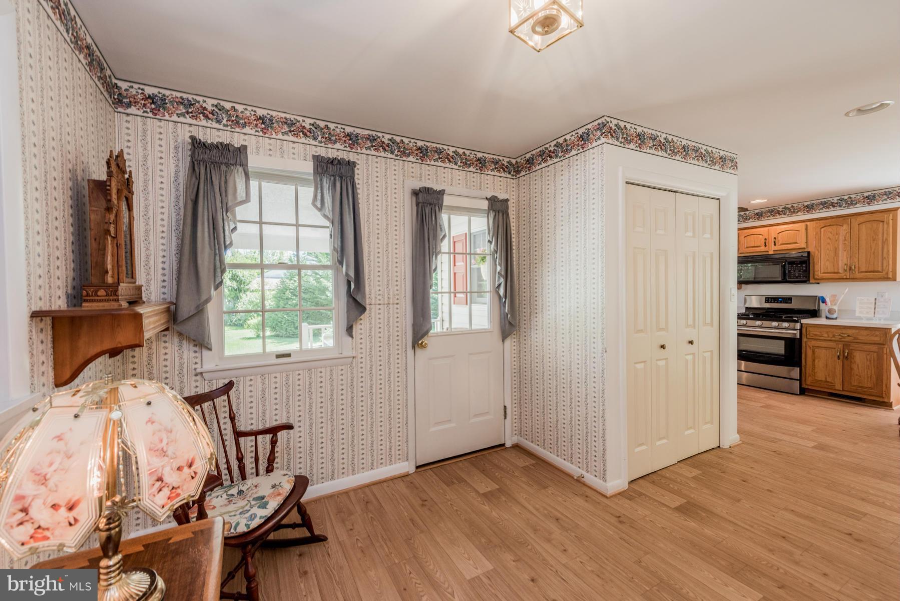 4842 Rollingtop Road Ellicott City, MD 21043 - Photo 10 of 28 Entry