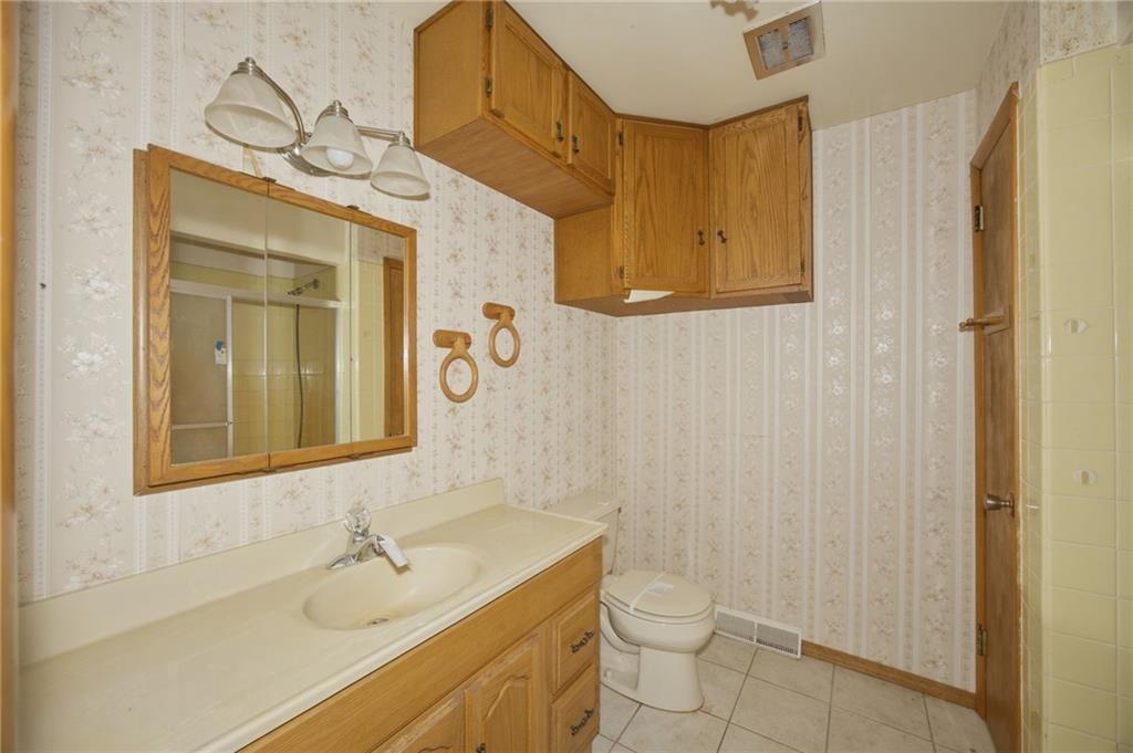 103 Lovi Road Baden, PA 15005 - Photo 11 of 30