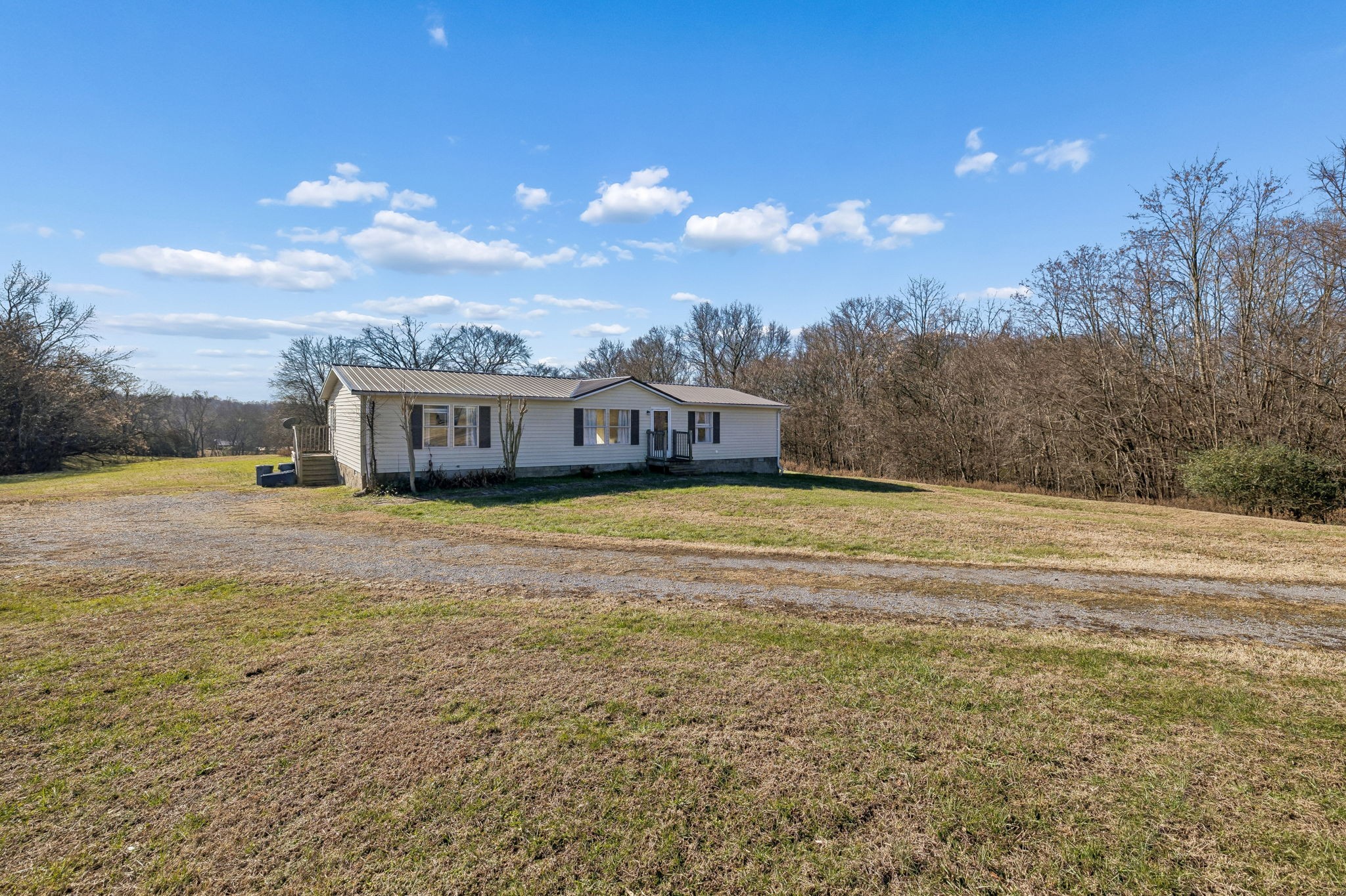 217 Tomlinson Road Lebanon, TN 37087 - Photo 2 of 23 a view of houses with yard