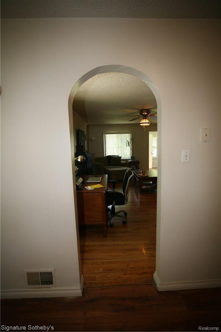 5054 Sashabaw Road Clarkston, MI 48346 - Photo 12 of 18 Arched Doors