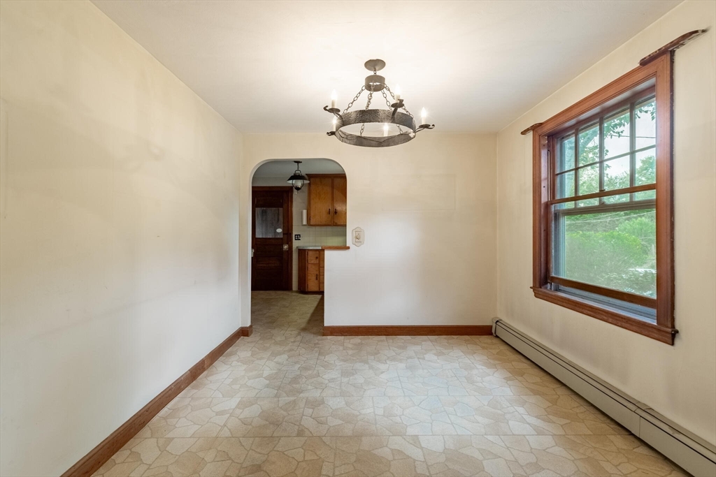 17 Crest Road Lynnfield, MA 01940 - Photo 10 of 31 Gallery Image 10