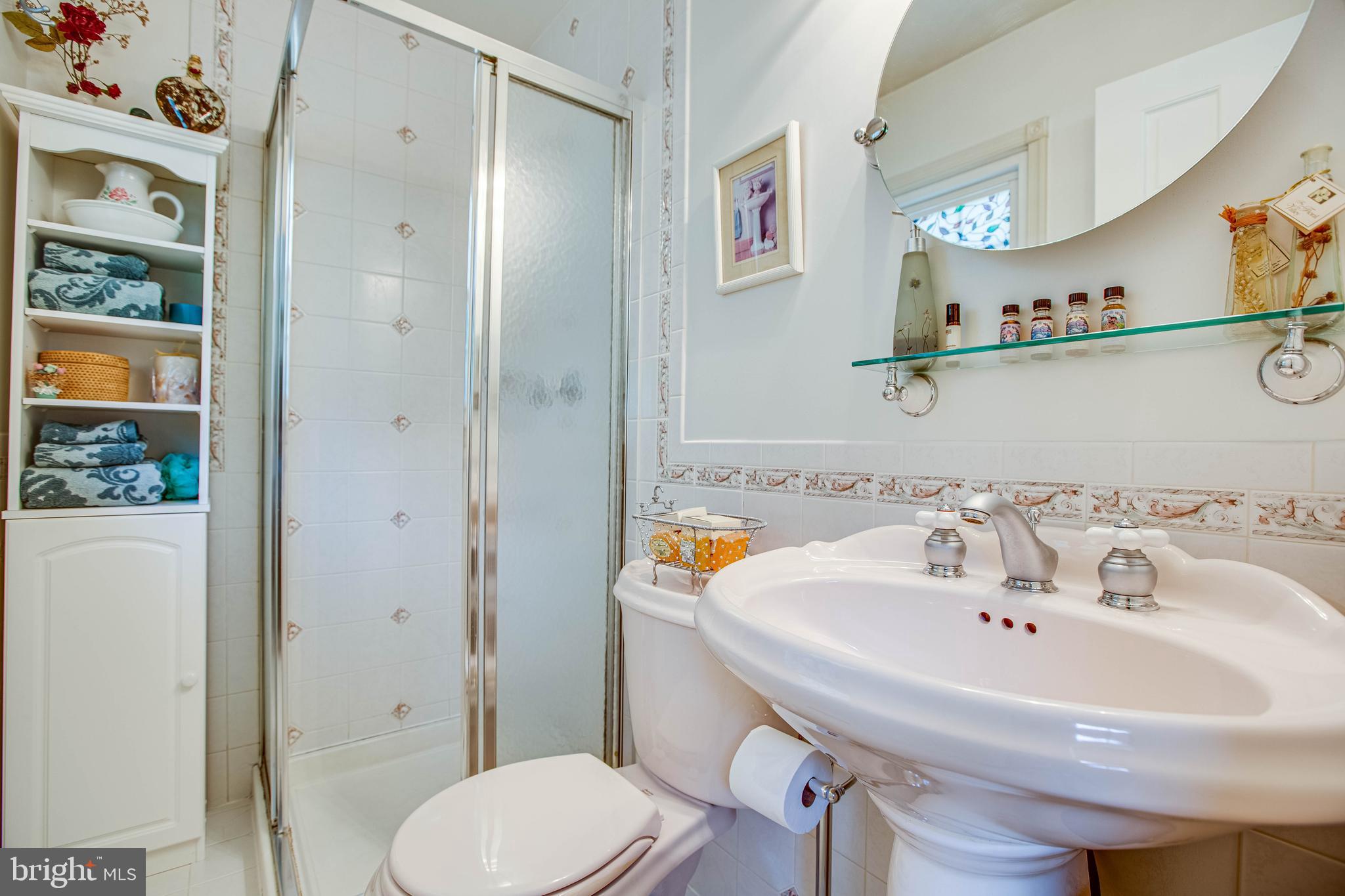 10212 Gordon Road Spotsylvania, VA 22553 - Photo 21 of 37 Master Bathroom