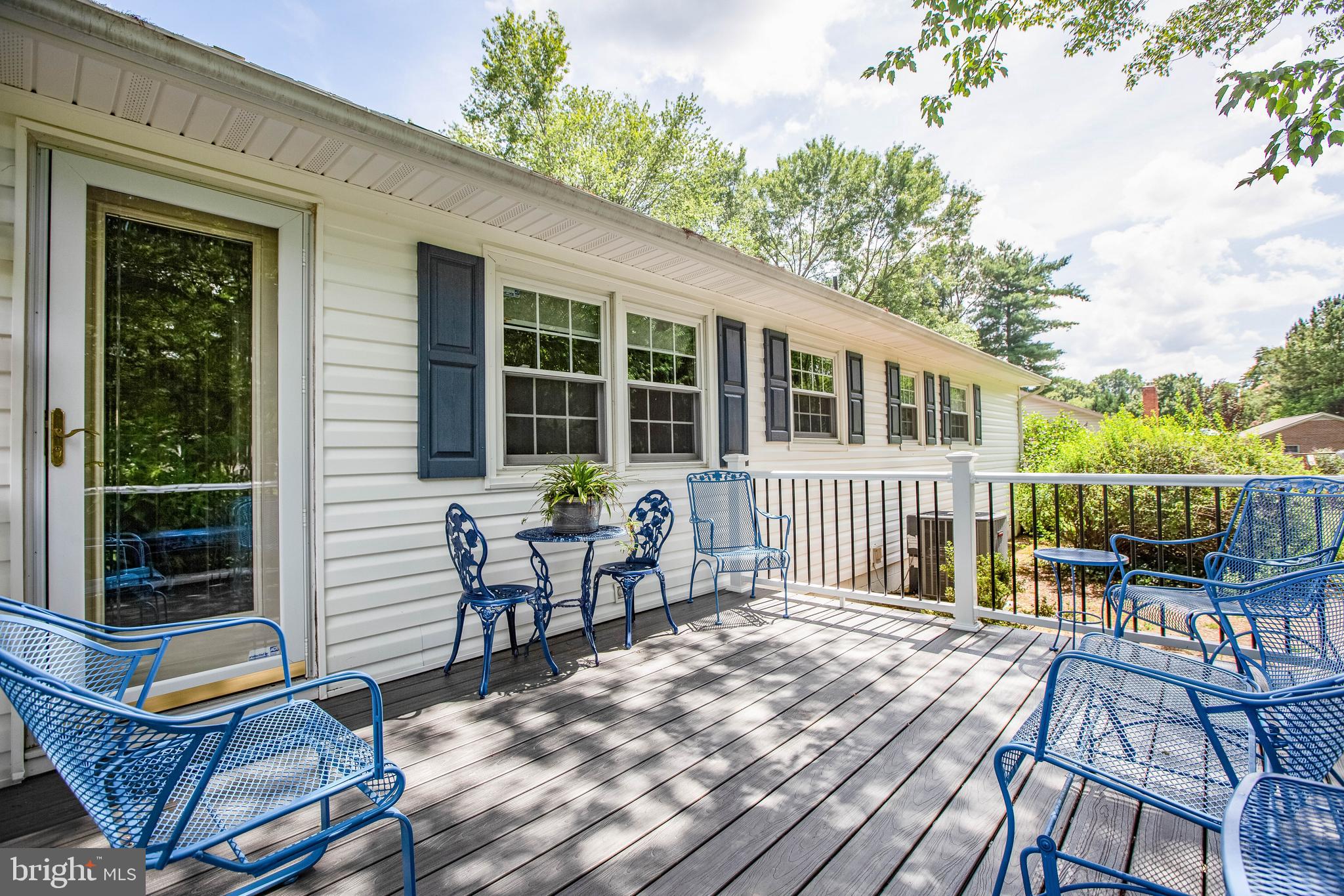 10212 Gordon Road Spotsylvania, VA 22553 - Photo 26 of 37 New Rear Composite Deck