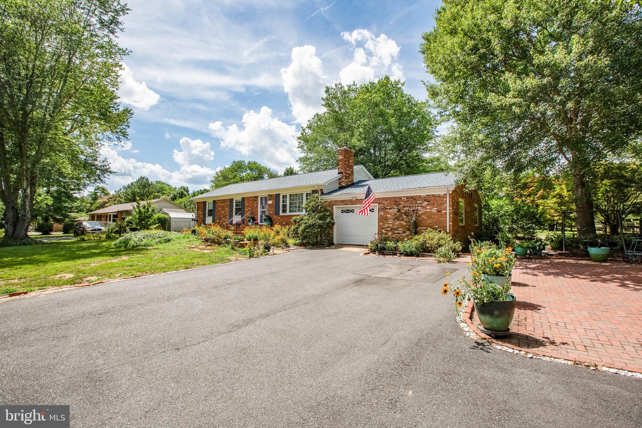 10212 Gordon Road Spotsylvania, VA 22553 - Photo 4 of 37 Front of Home