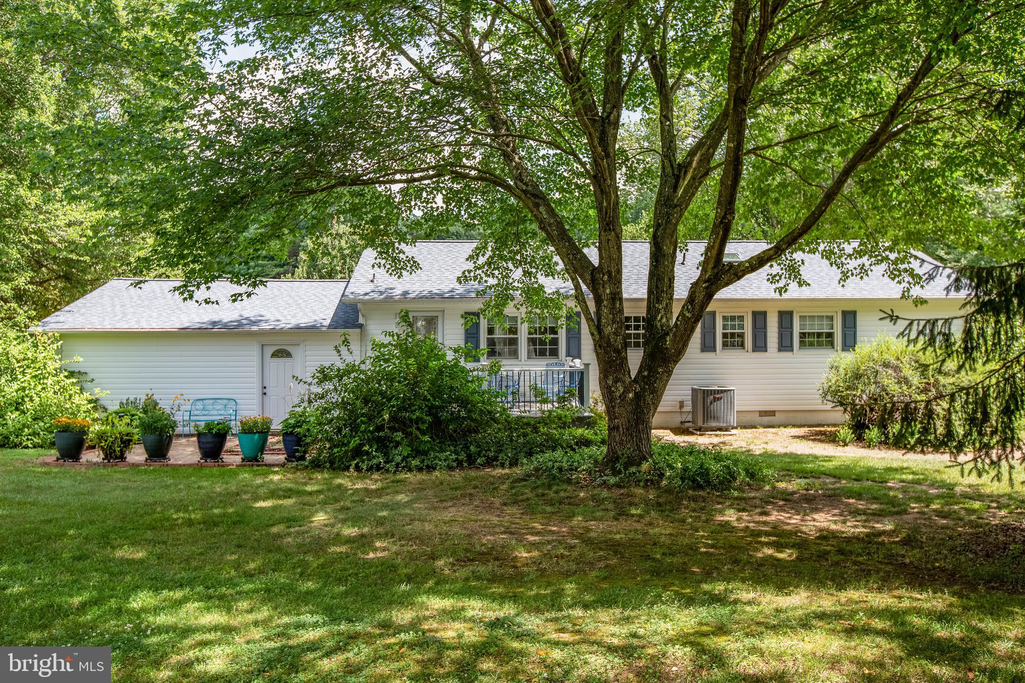 10212 Gordon Road Spotsylvania, VA 22553 - Photo 32 of 37 Rear of Home