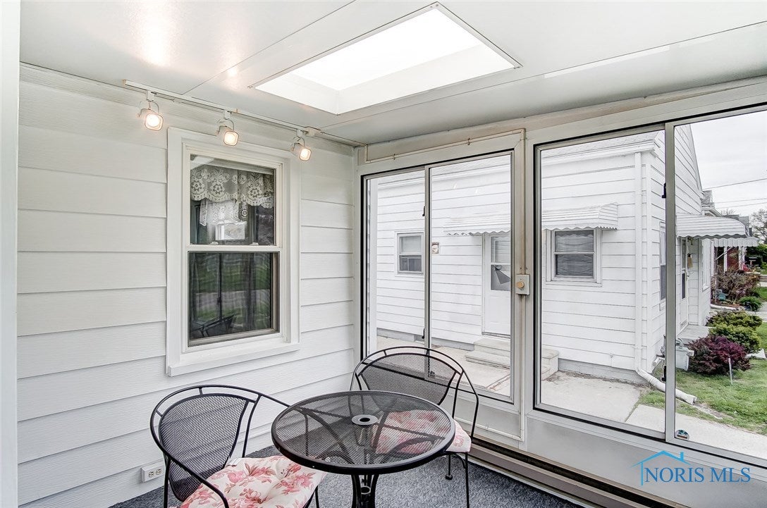 3235 Sherbrooke Road Toledo, OH 43606 - Photo 7 of 36 Gallery Image 7