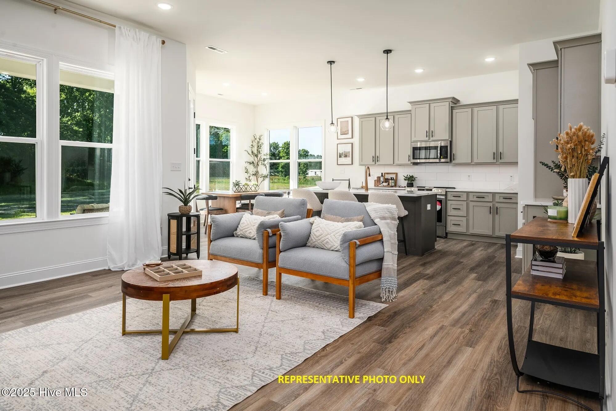 851 Fairway Road Ayden, NC 28513 - Photo 2 of 18 2000 (2)