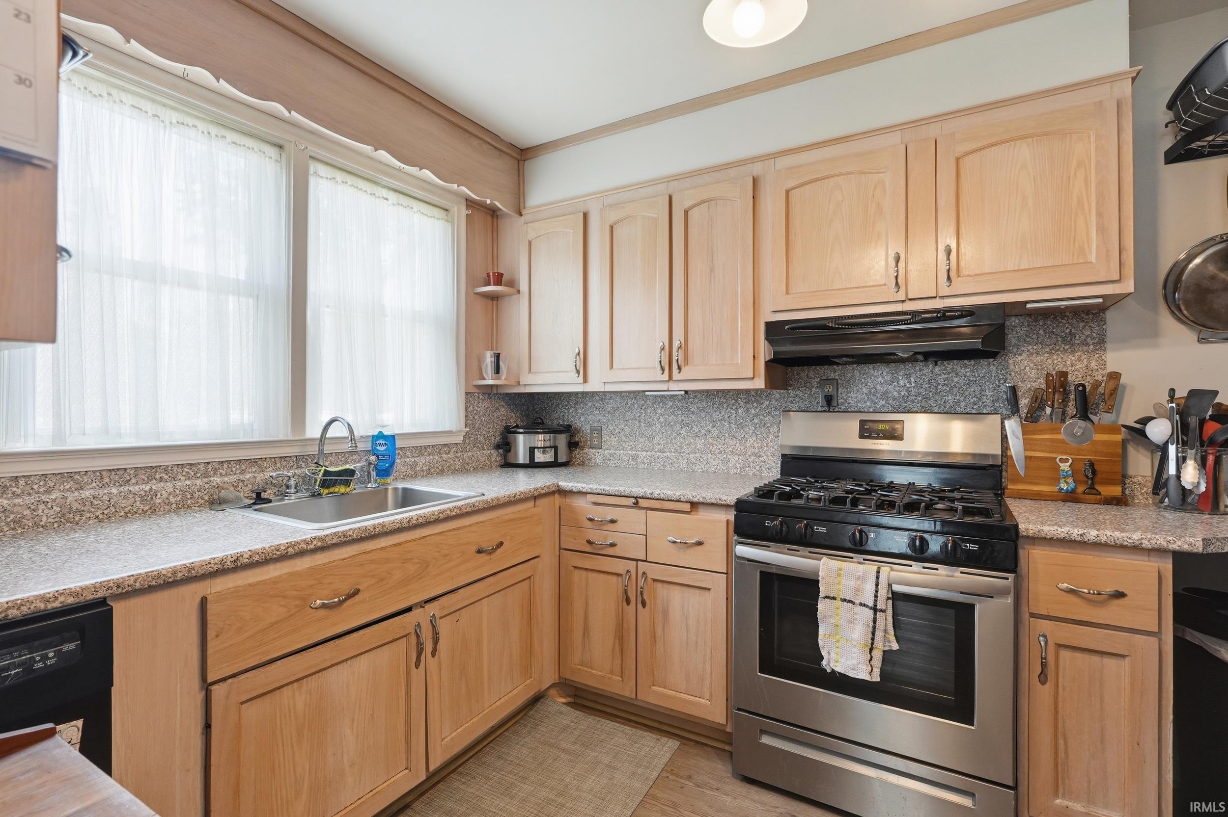 323 Field Street Fort Wayne, IN 46805 - Photo 15 of 46