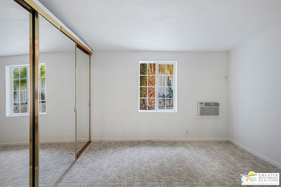 111 Canyon Rock Road Palm Springs, CA 92264 - Photo 12 of 34