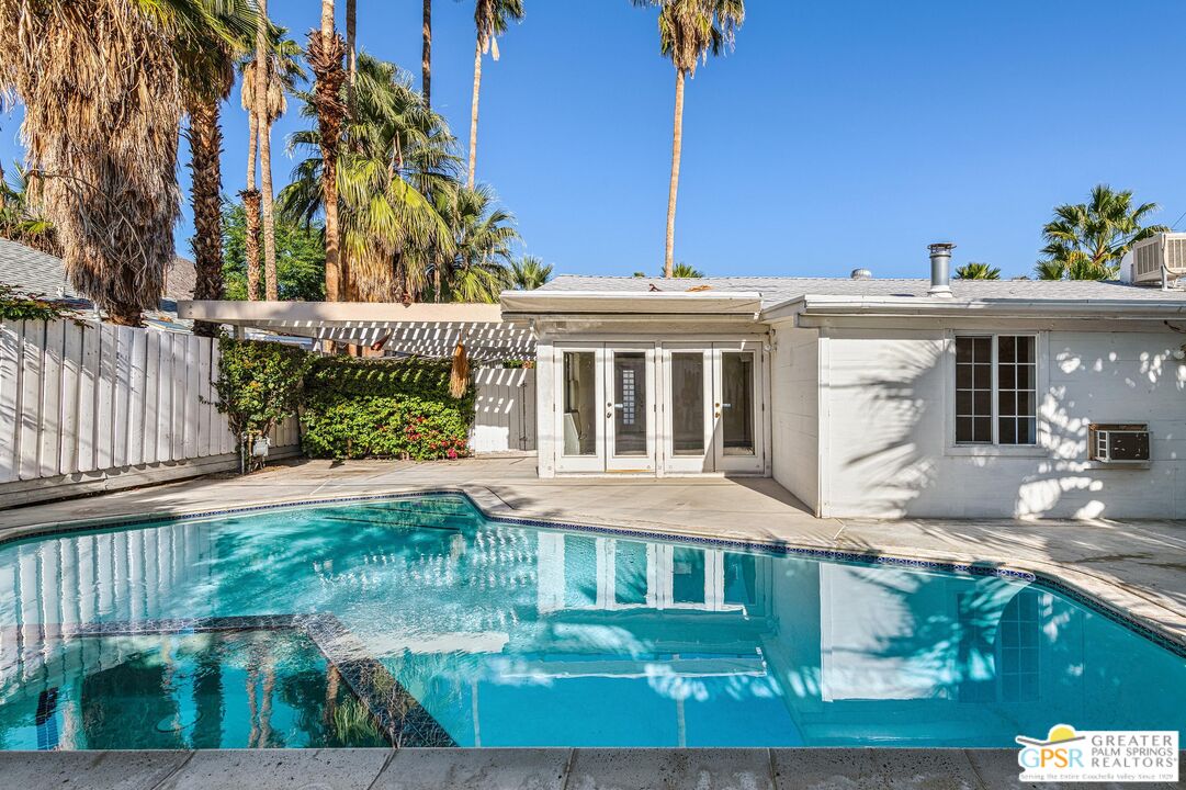 111 Canyon Rock Road Palm Springs, CA 92264 - Photo 18 of 34