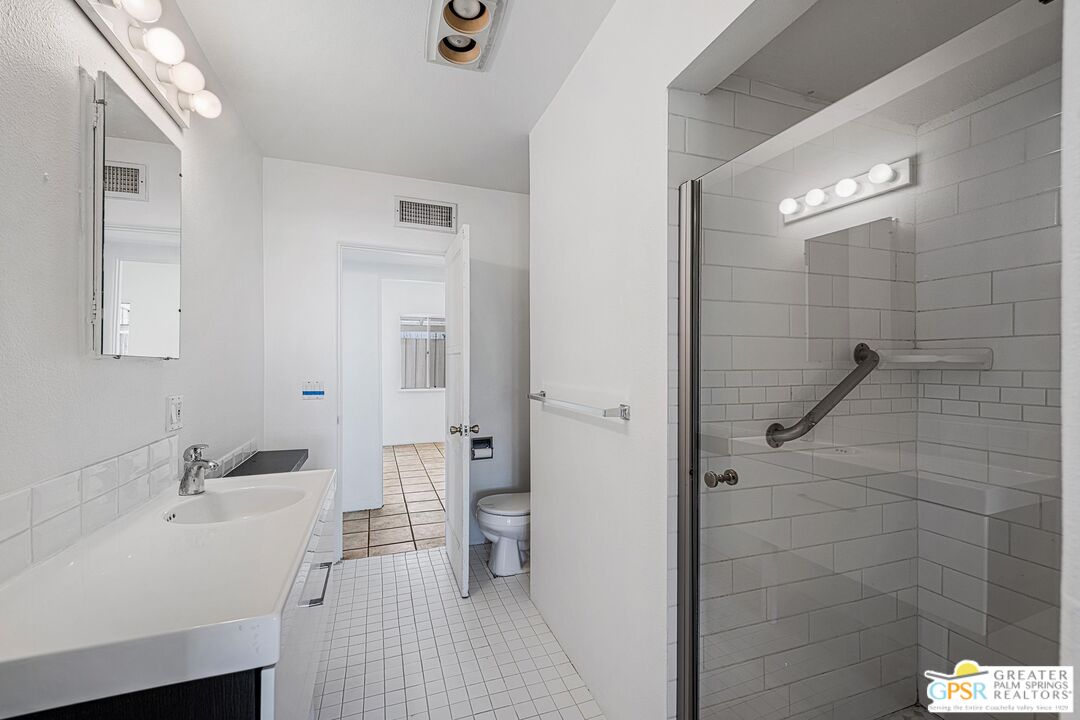 111 Canyon Rock Road Palm Springs, CA 92264 - Photo 33 of 34