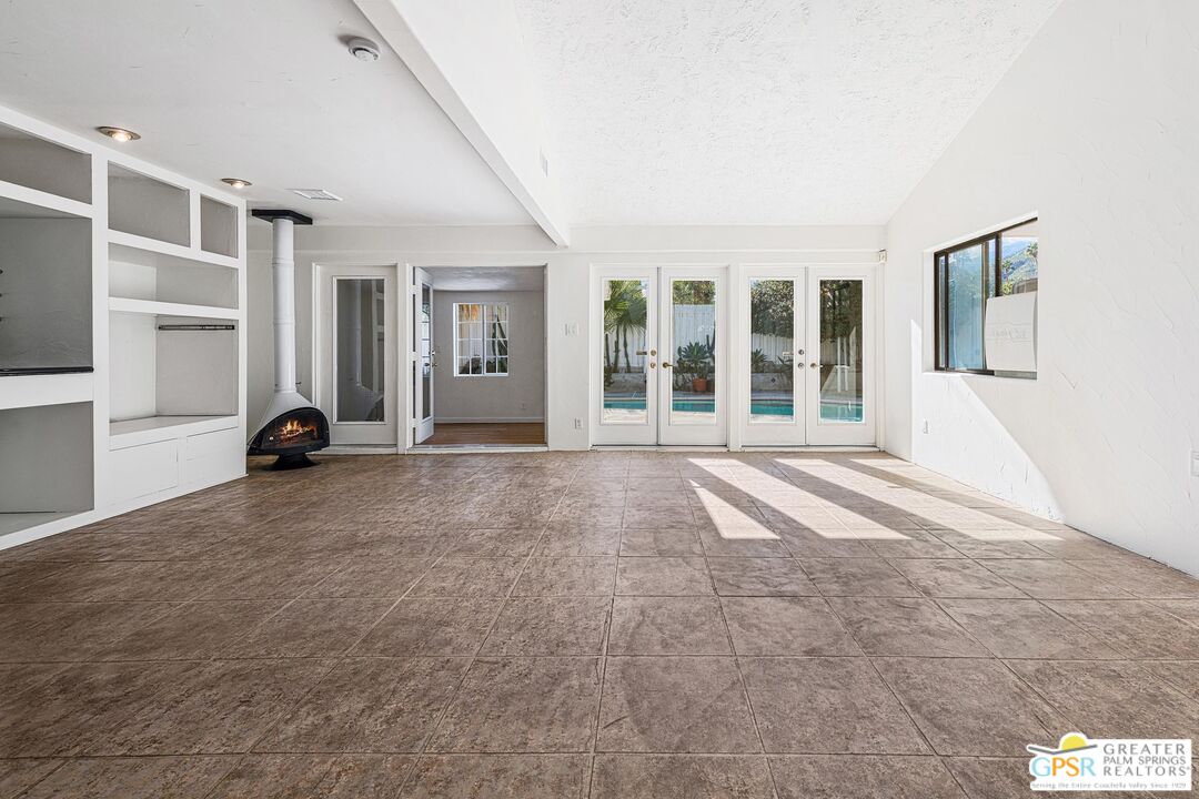 111 Canyon Rock Road Palm Springs, CA 92264 - Photo 5 of 34