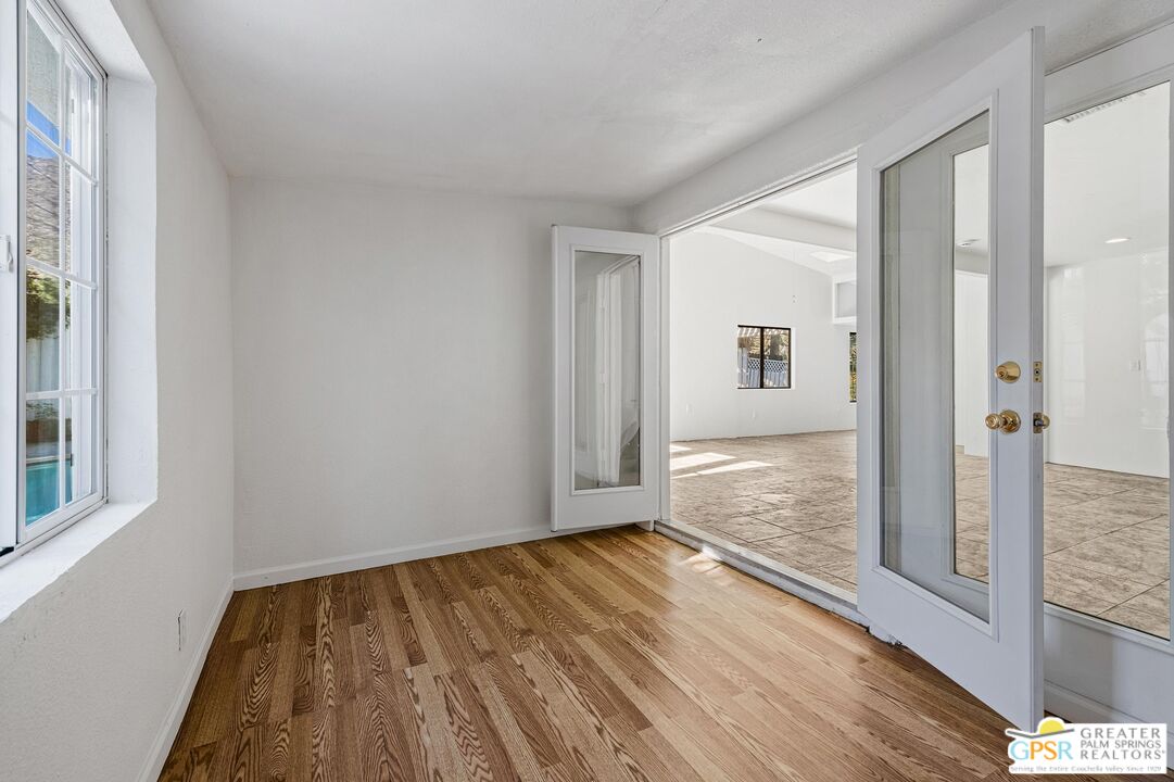 111 Canyon Rock Road Palm Springs, CA 92264 - Photo 7 of 34