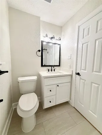 $1,950 | 1429 Northview Drive, Angleton, TX 77515