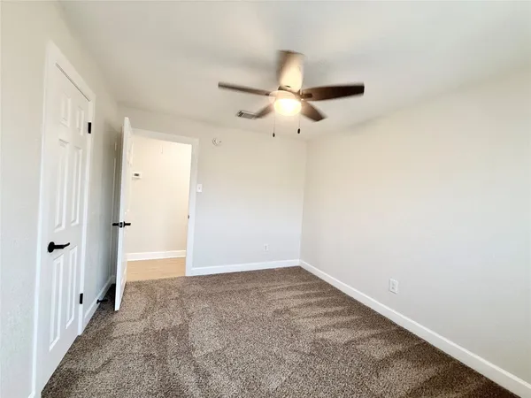 $1,950 | 1429 Northview Drive, Angleton, TX 77515