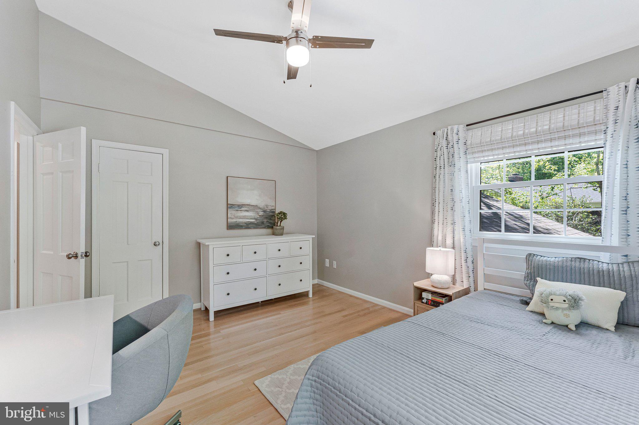 12121 Stirrup Road Reston, VA 20191 - Photo 32 of 67 Upper level bedroom #3