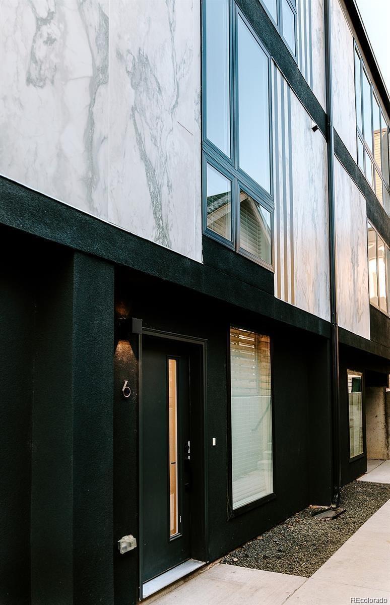 5125 West 29th Avenue, Unit 6 Denver, CO 80212 - Photo 11 of 26 a view of an entryway