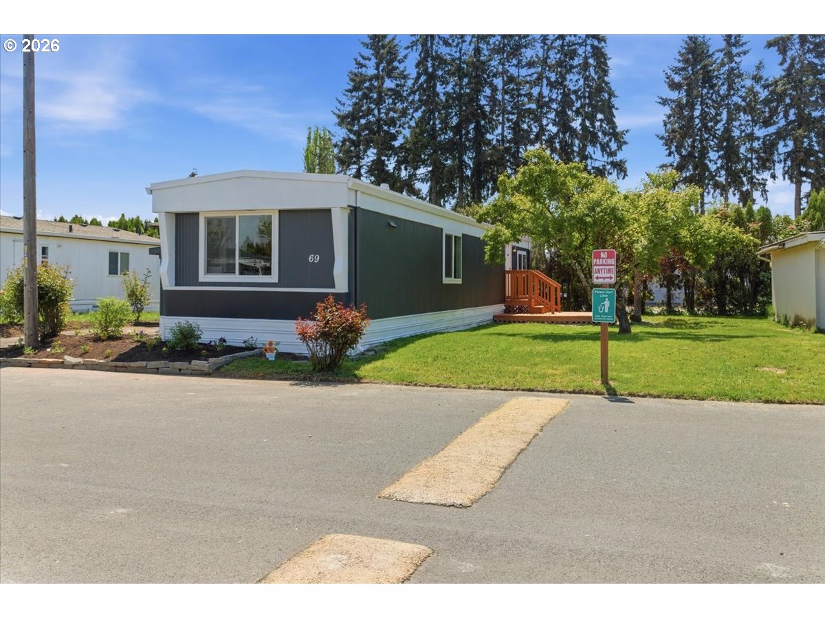 151 Edwards Road South, Unit 69 Monmouth, OR 97361 - Photo 27 of 33 Backyard