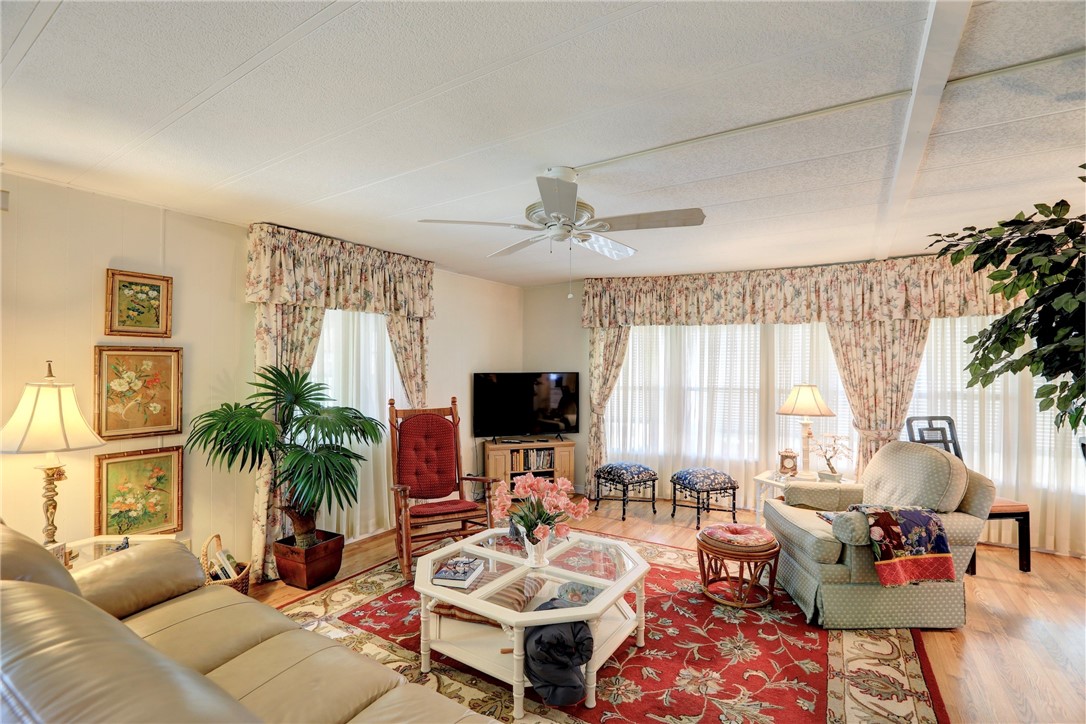 1110 Myrtle Drive Barefoot Bay, FL 32976 - Photo 5 of 31