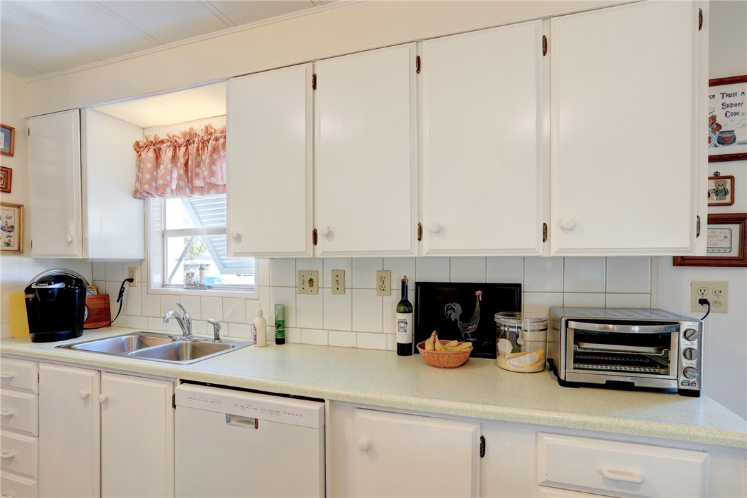 1110 Myrtle Drive Barefoot Bay, FL 32976 - Photo 9 of 31