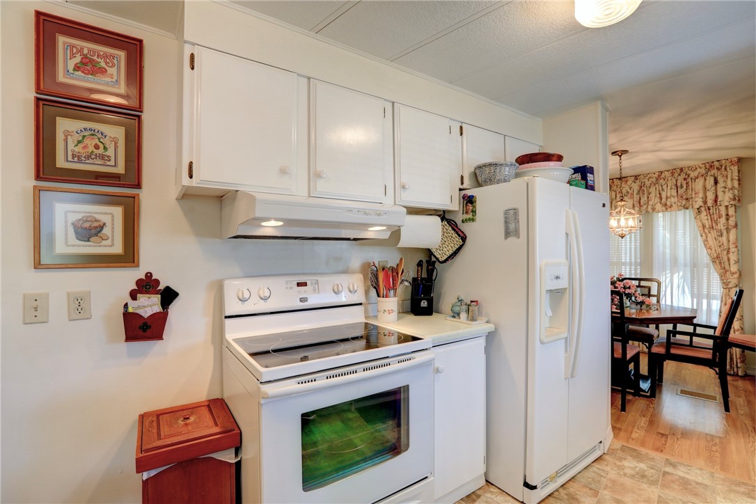 1110 Myrtle Drive Barefoot Bay, FL 32976 - Photo 10 of 31