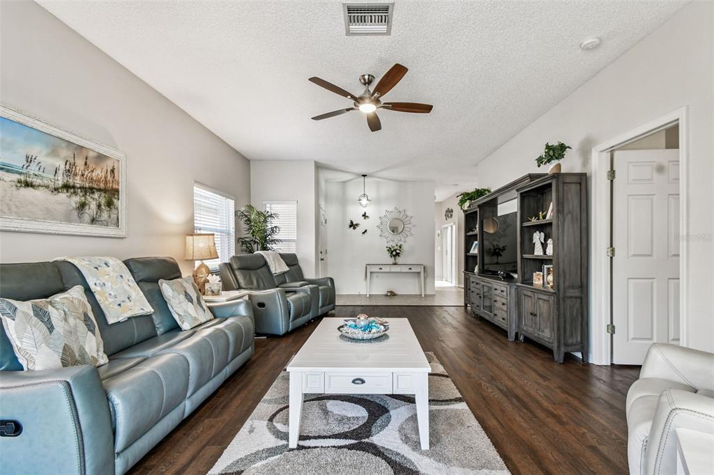 3892 Timber Ridge Court Palm Harbor, FL 34685 - Photo 7 of 55