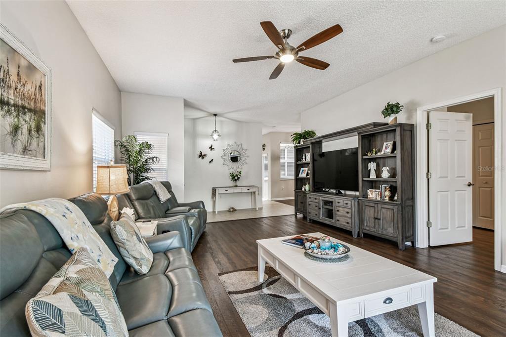 3892 Timber Ridge Court Palm Harbor, FL 34685 - Photo 8 of 55