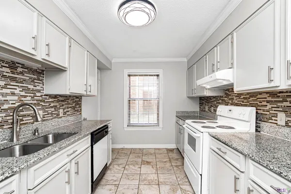 $1,350 | 1701 Lobdell Avenue, Unit 38, Baton Rouge, LA 70806