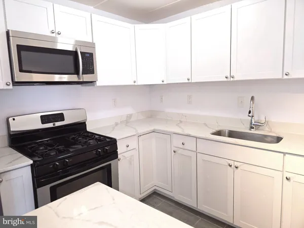 $1,375 | 6011 Emerson Street, Unit 311, Bladensburg, MD 20710