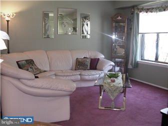 16 Coventry Court Clementon, NJ 08021 - Photo 3 of 12 Gallery Image 3